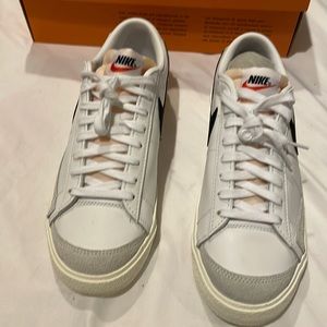 Nike Blazer Low ‘77 VNTG size 10